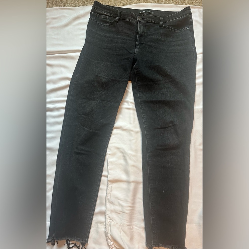 Athleta Women's black Straight Leg Jeans. elastic
